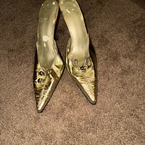 Elegant Gold Women's Shoes